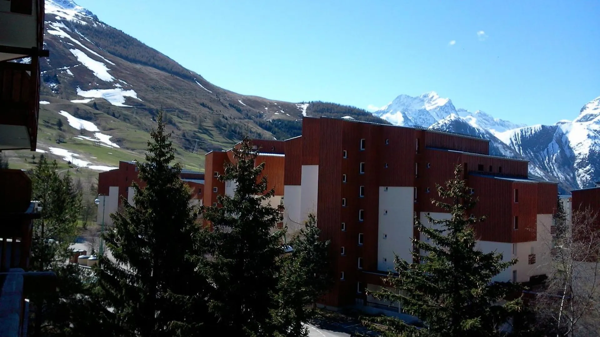 레두잘프 Le Tyrol 아파트